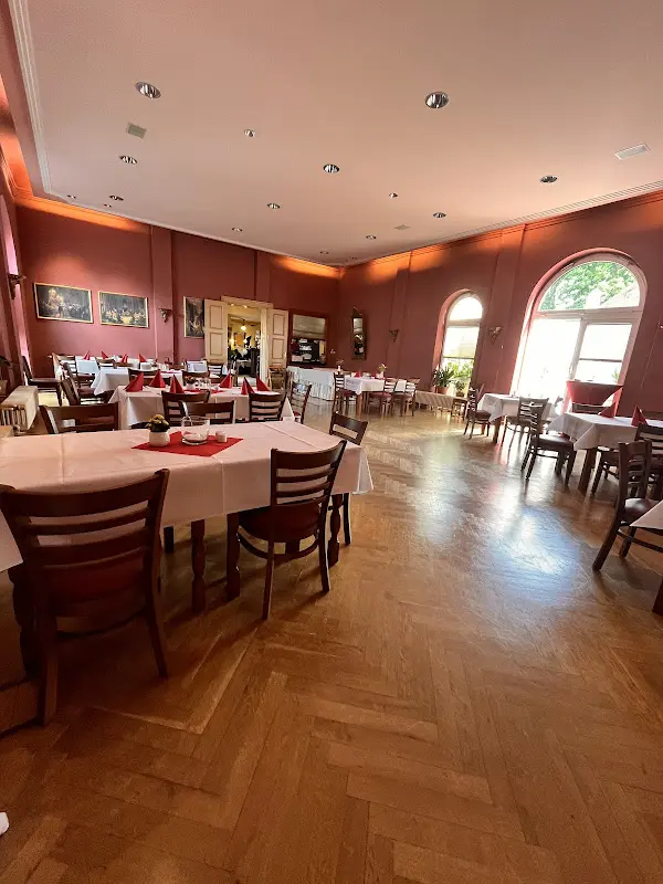 Gasthaus Zum Seddiner See restaurant in Michendorf