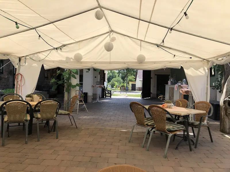 JUAN ESTEBAN SANCHEZ SANCHEZ_Fliederhof Feierlichkeiten Veranstaltungen Familienrestaurant_Michendorf_review