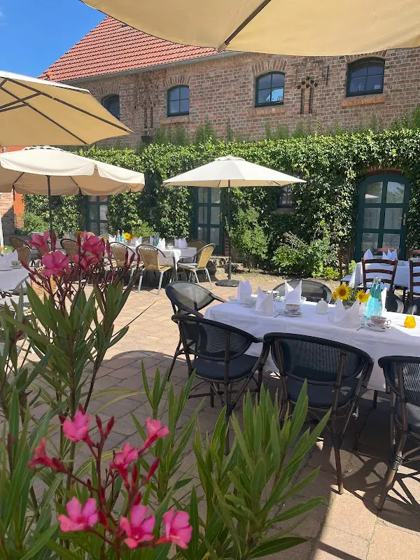 Fliederhof Feierlichkeiten Veranstaltungen Familienrestaurant_Michendorf_slider_image_1