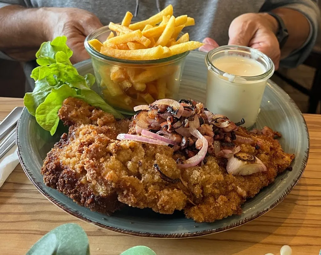 Restaurant Halbzeit - Die Schnitzelfaktur_Bietigheim_slider_image_3