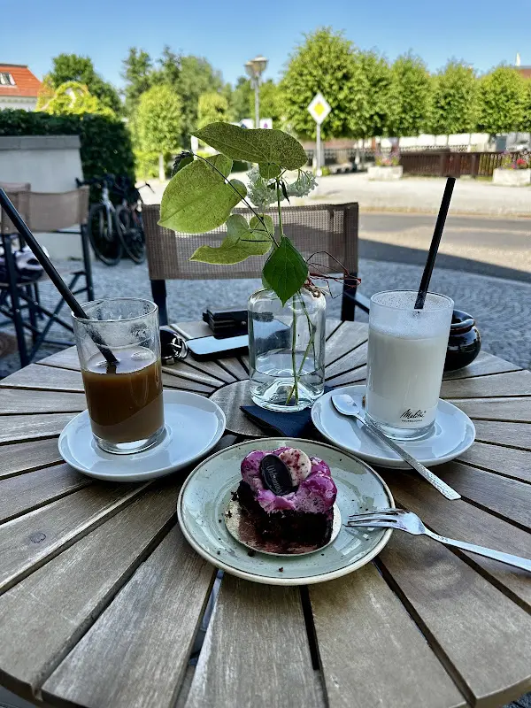 Angi Klausen_Olea & Cafea_Neuzelle_reseña