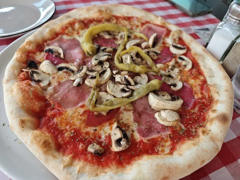 Melody Cortés De Arévalo_Trattoria Due Fratelli_Rathenow_review