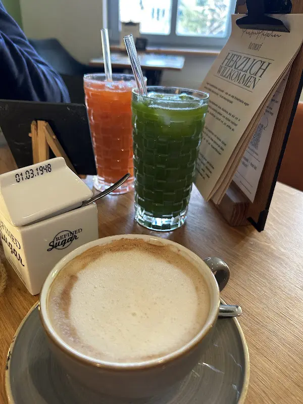 Julia Winnekens_PausenPlätzchen Kulturcafé_Rangsdorf_recensione