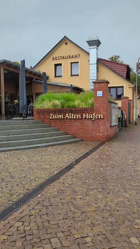 Ashwini Shivakumar_Restaurant u. Pension Zum Alten Hafen_Rathenow_avis