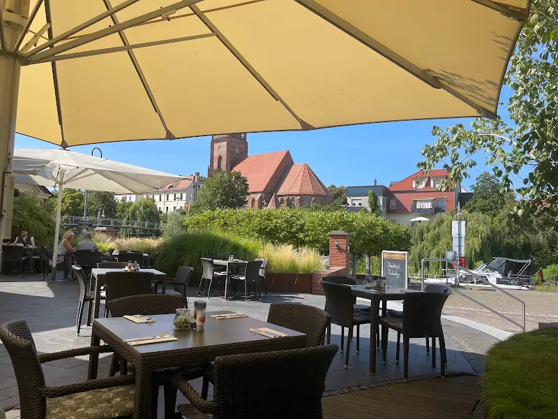Restaurant u. Pension Zum Alten Hafen ristorante a Rathenow