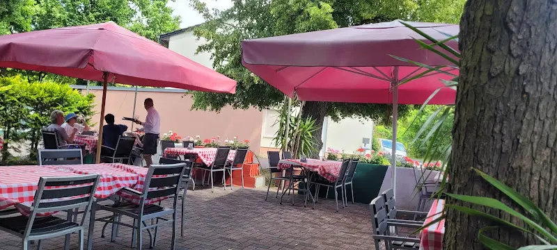 Messina Pizzeria restaurant in Rauen