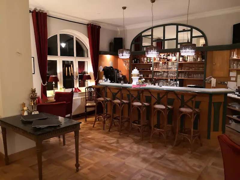 Hotel und Restaurant Raueneck ristorante a Saarow