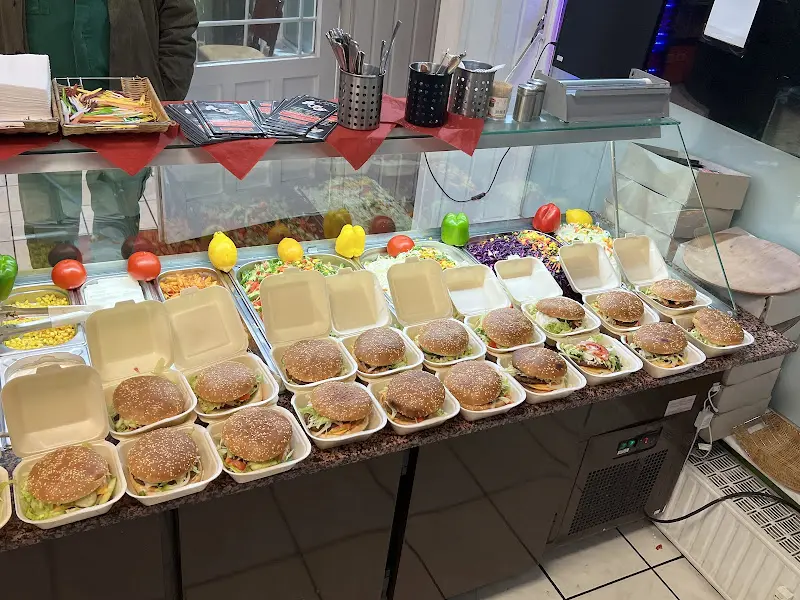 BEST- Grill Pizzeria Cafè_Rhinow_slider_image_2