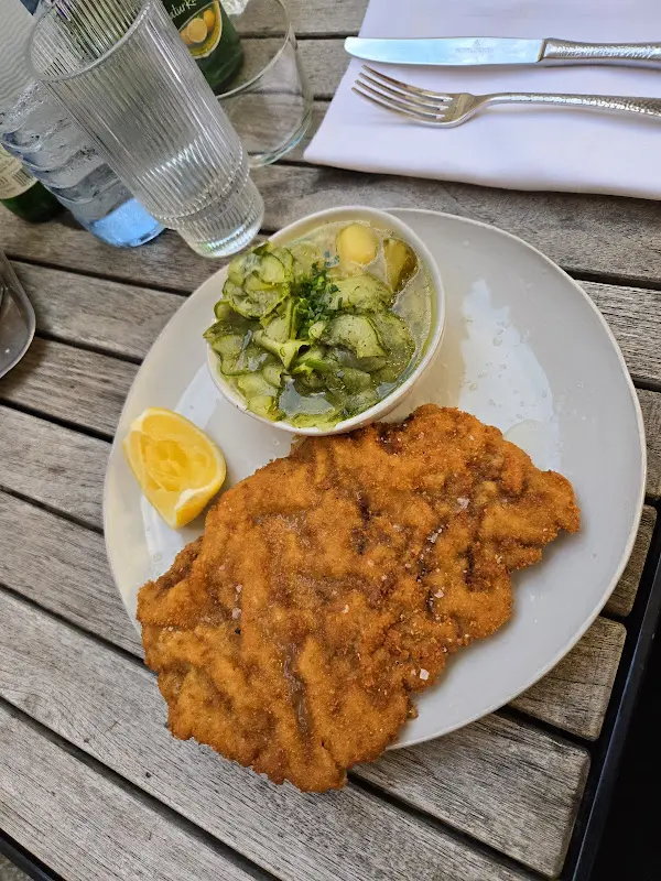 Daniel Frank Gizzie III_Österelli Potsdam_Potsdam_review