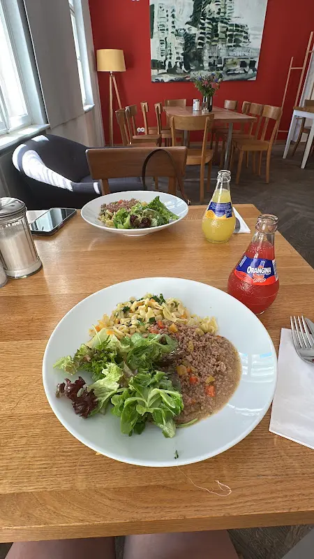 Isabella Bachur_Theaterklause Potsdam_Potsdam_recensione