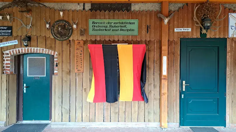 Flieges Hofschänke restaurant in Schenkendöbern