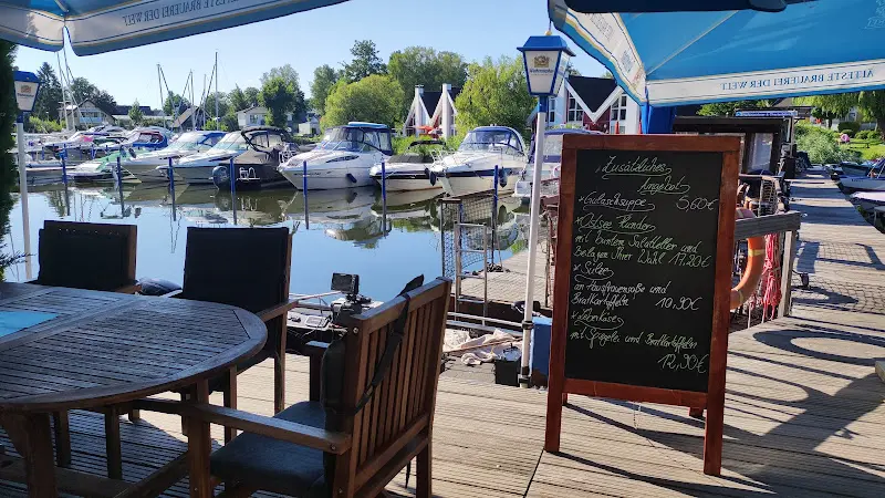 Hafenrestaurant, Bootsvermietung ristorante a Rietz