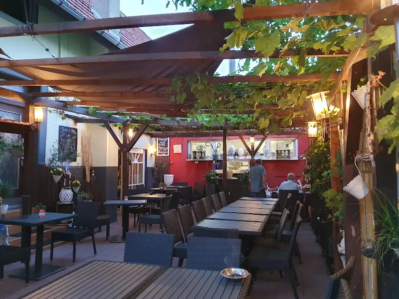 Da Renato restaurant in Schönborn