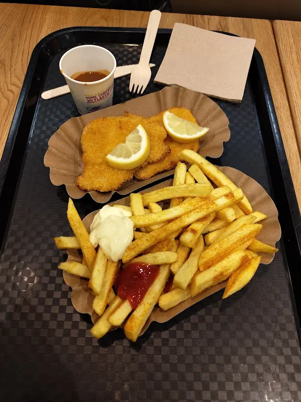 D “Danny”_Hermann's_Schönefeld_review