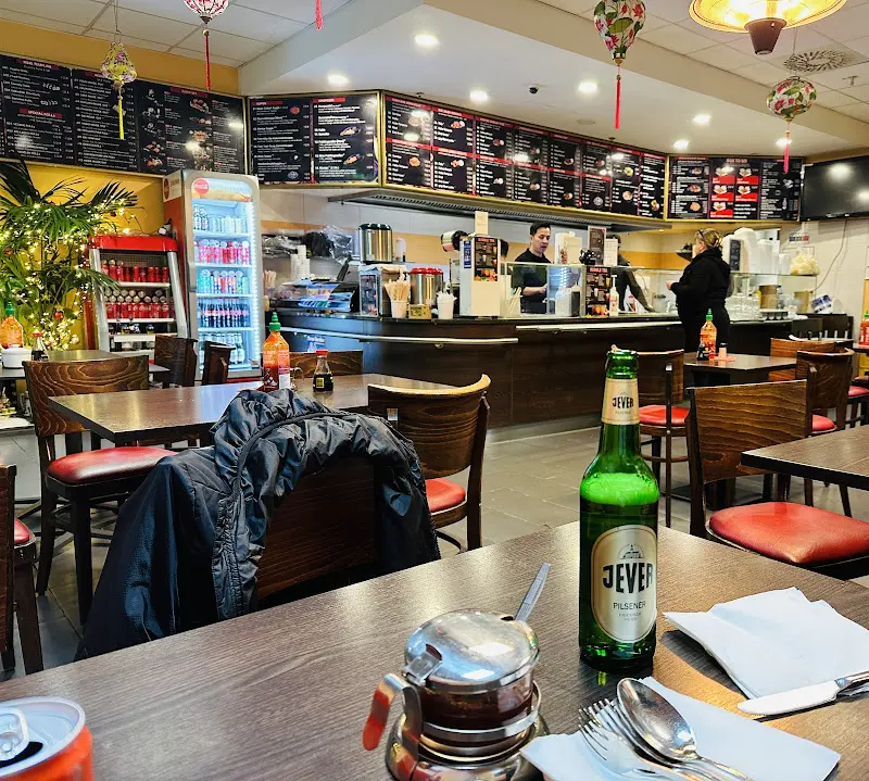 Olivia_Huong Sen_Schönefeld_review