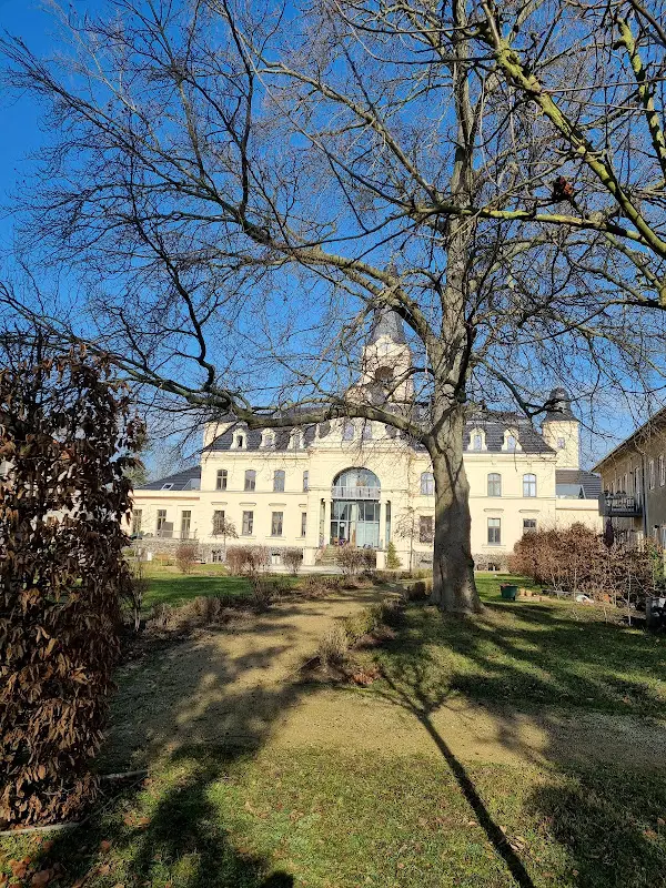 jacqueline haidar_Genuss No. 7_Stahnsdorf_review