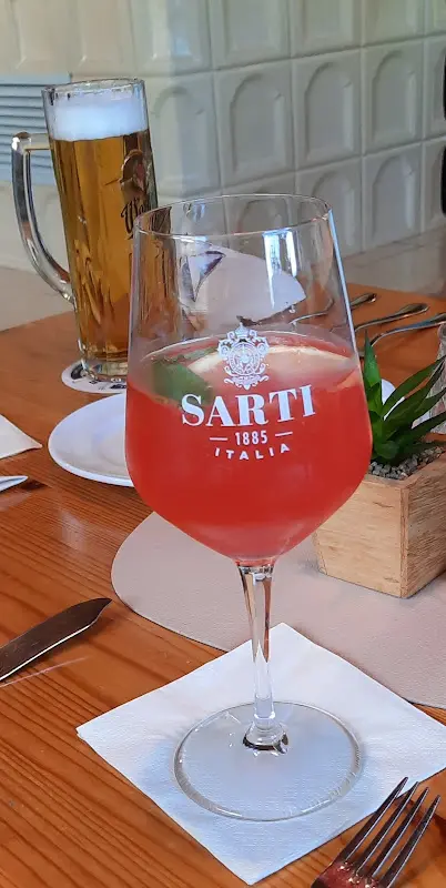 T J_Matthias Gödicke Aalhof_(Mark)_review