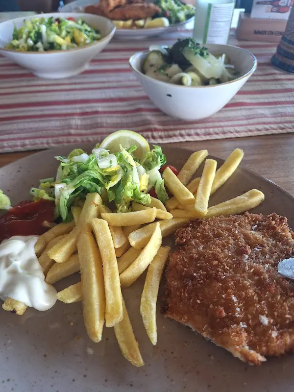 Manuela Salpius_Waldgaststätte Zur Quelle_(Mark)_recensione