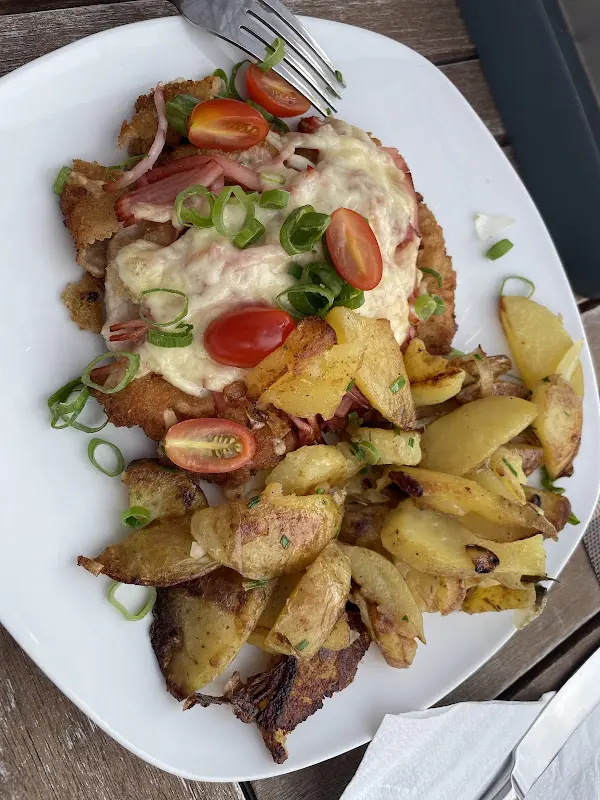 Stephan Volkmer_Deutsches Haus_Döbern_review