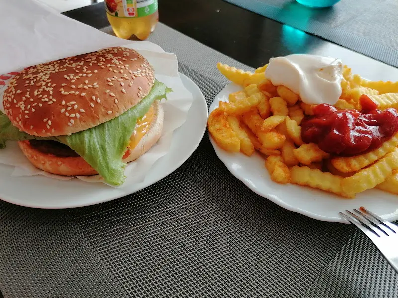 Karins Schlemmerstübchen_Wriezen_slider_image_1