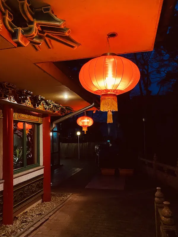 Seda Tümer_Kaiser-Pavillon - Anan Zhu_Zeuthen_recensione