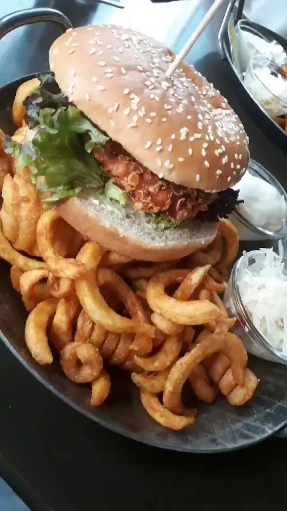 Filou American Diner Restaurant_Aidlingen_slider_image_2