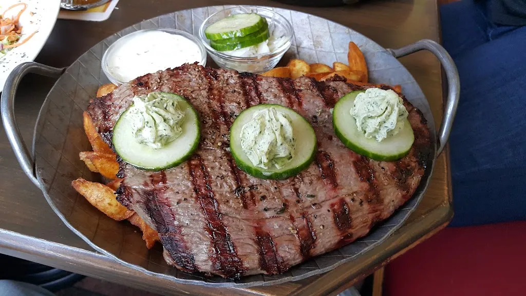 Filou American Diner Restaurant_Aidlingen_slider_image_3