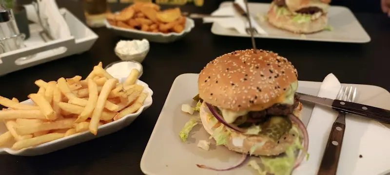 Fod Schmidt_Phils Burger Zossen_Zossen_review