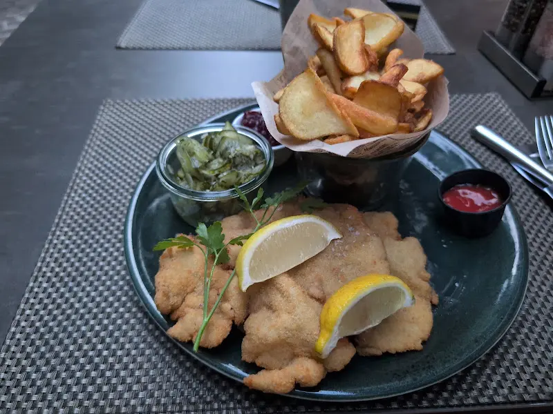 mj lang_Q1 - Metropolitan Kitchen & Bar_Bremen_review