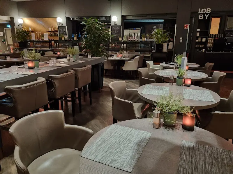 Gydo Herlaar_THE LOBBY_Bremen_review