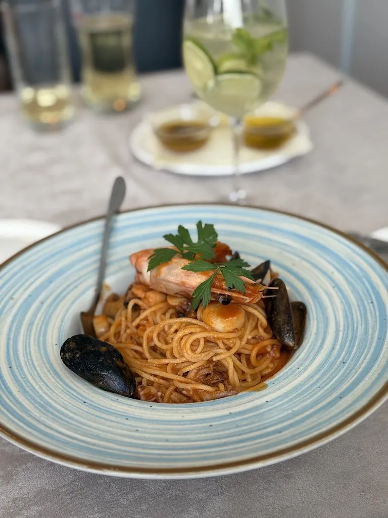 Dilyaram Sabirova_Gaststätte 12 Mann_Bodelshausen_recensione