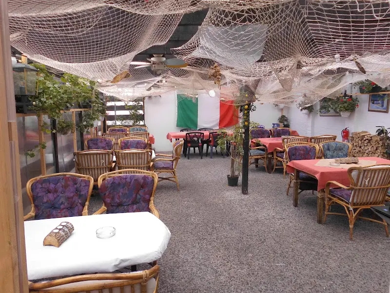 Mama Leone Inh, Susan Leone restaurant in Bremen