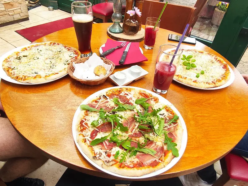 Daria Ćorluka_Amico_Bremen_review