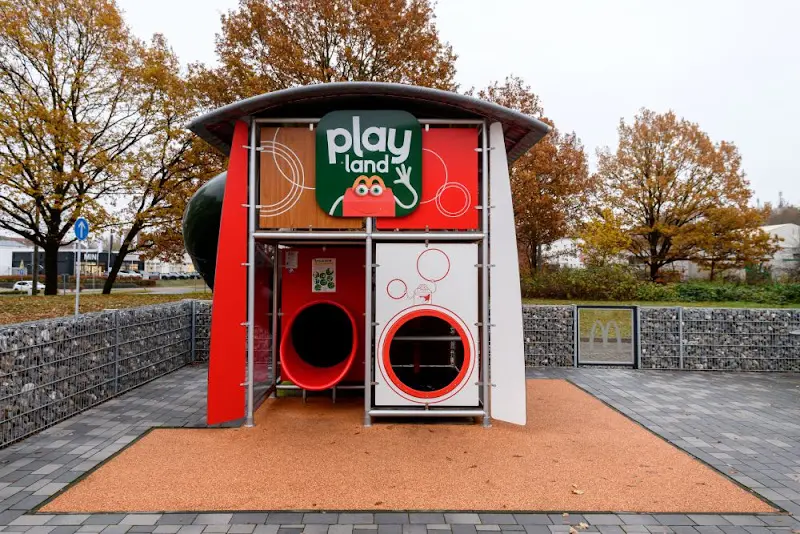 McDonald's Restaurant_Bremen_slider_image_1