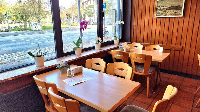 Egbert Höpker Fischbratküche GmbH_Bremerhaven_slider_image_1