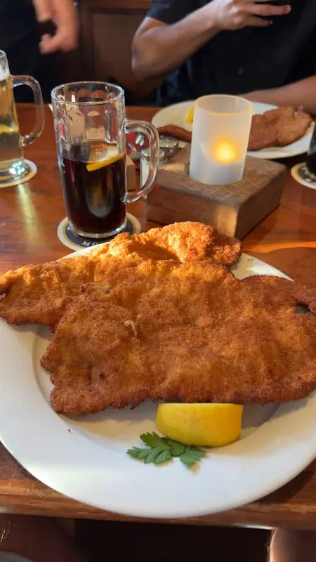 Wirtshaus Watzmann_Hamburg_slider_image_2