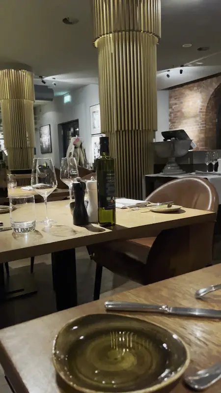 Restaurant Mangold_Hamburg_slider_image_2