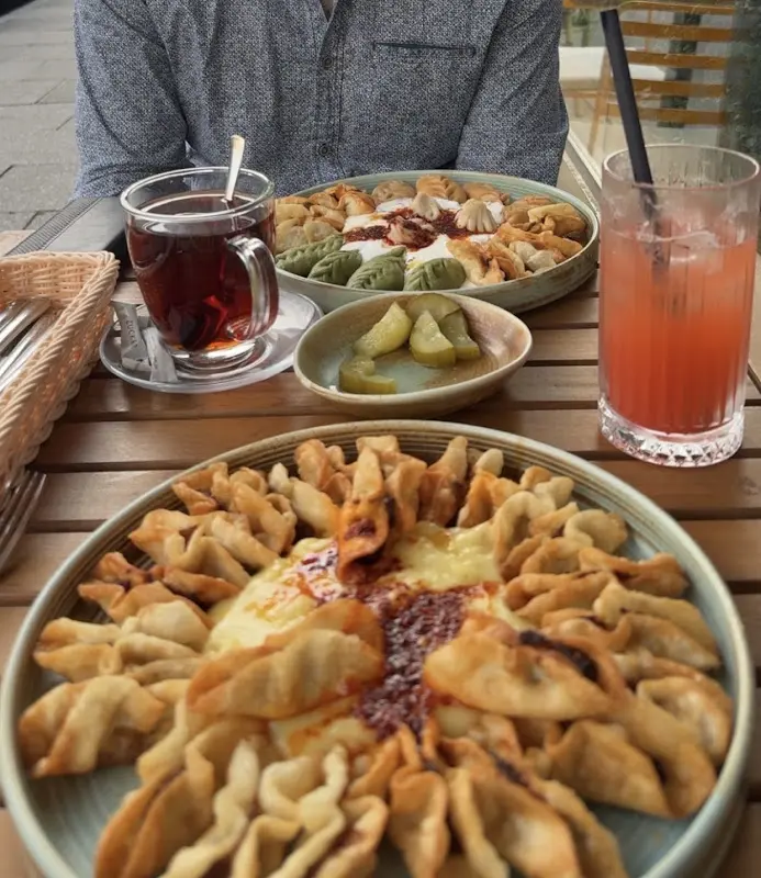 Larena_MR. DUMPLING MANTI ALTONA_Hamburg_review