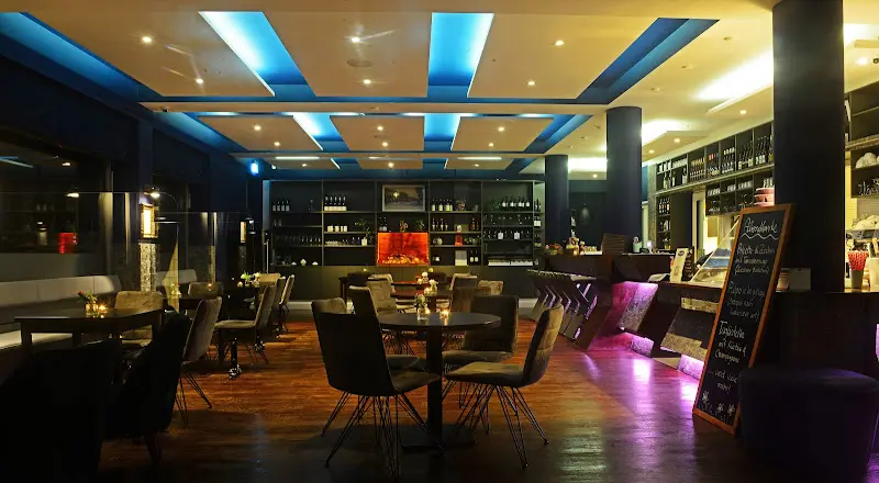 Friedrich Café | Bistro | Bar_Hamburg_slider_image_1