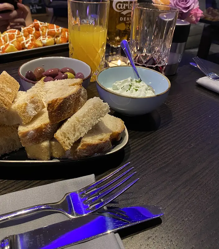 Friedrich Café | Bistro | Bar_Hamburg_slider_image_2