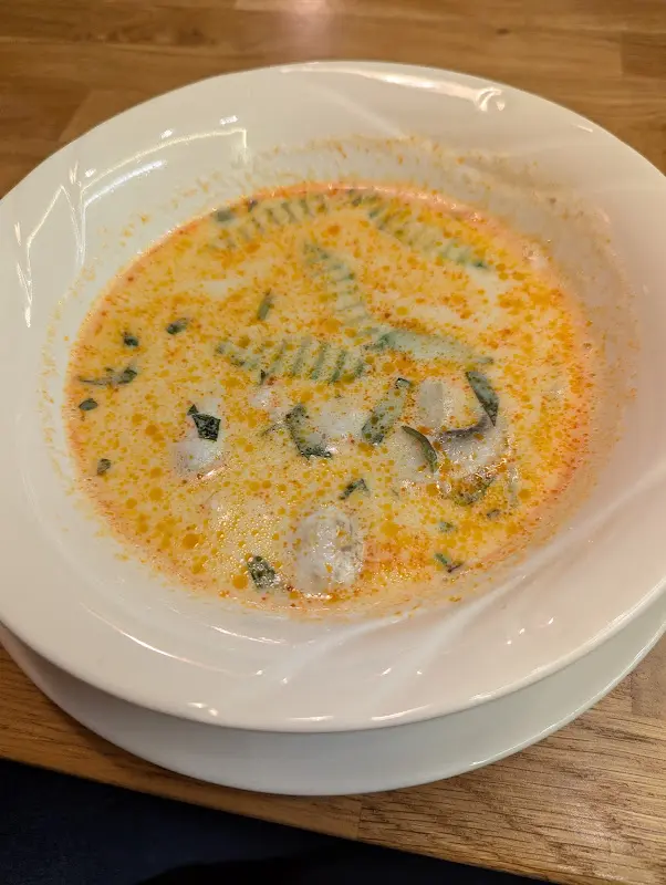 Cố Đô_Hamburg_slider_image_3