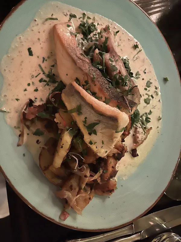 Kellye Self_Das Dorf_Hamburg_recensione