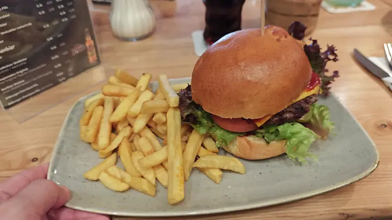 Schweinske Restaurant in Hamburg Hohenfelde - Schnitzel, Burger & Frühstück_Hamburg_slider_image_2