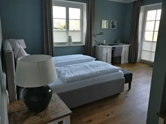 Hotel & Landhaus Kastanie_Hamburg_slider_image_3