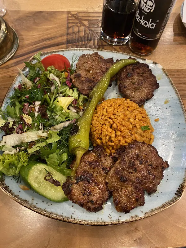 Bruno Peres_NAAN Barmbek_Hamburg_recensione