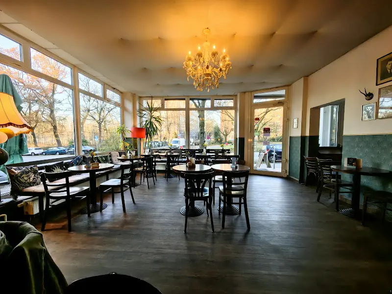 Bistro „Das Erdgeschoss“ Pizza beim Stadtpark restaurant in Hamburg