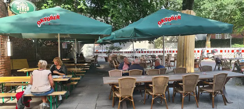 Restaurant Café Oktober_Hamburg_slider_image_1