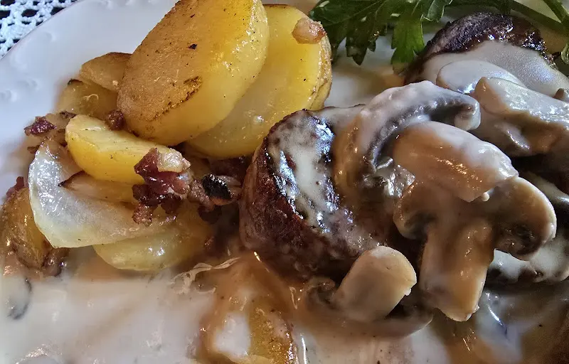 Opitz - German Restaurant_Hamburg_slider_image_3