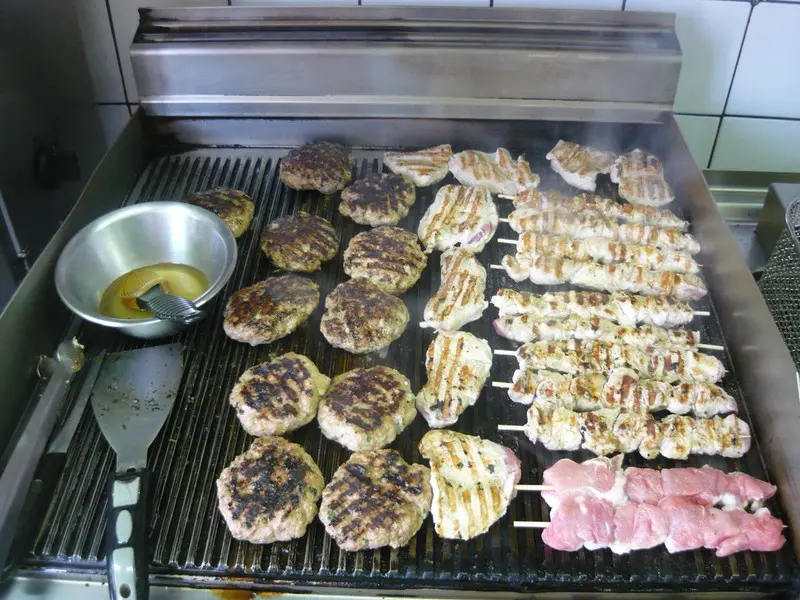 Metaxa Grill, Griechische Spezialitäten und Lieferservice_Hamburg_slider_image_2