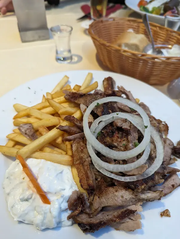 Taverna Omiros_Hamburg_slider_image_3